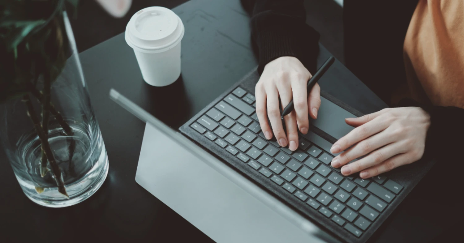 フリーランスが案件サイトを活用するデメリットと注意点