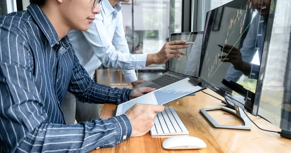 Javaエンジニアの業務内容は？事例をもとに実際の月収も！