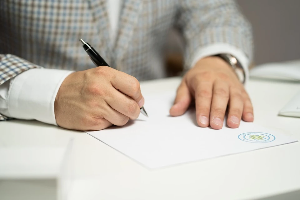 フリーランスが業務委託契約を結ぶ際の11個の注意点｜契約書作成から締結までの主な手順も紹介