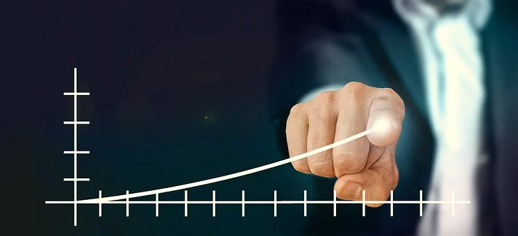 RPAエンジニアの年収相場は「400〜600万円」と国内年収平均より高い！