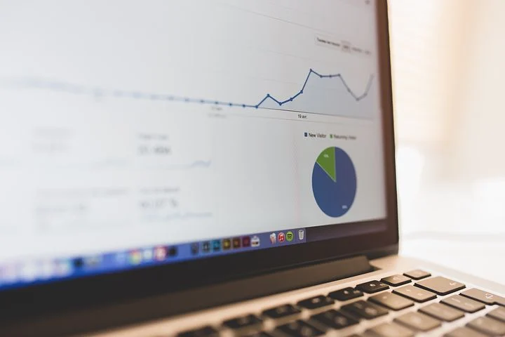 Excel VBA副業案件の特徴や種類は？仕事の探し方や稼ぐ方法もあわせて紹介